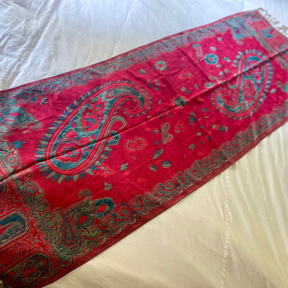 NWOT Magenta Paisley Shawl